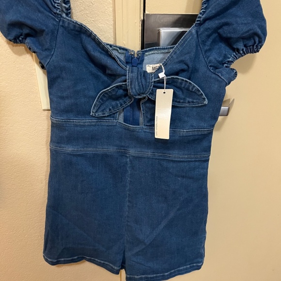 Cute Denim Romper - Picture 3 of 4